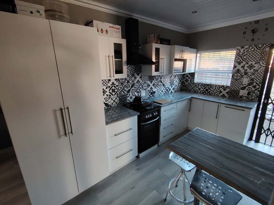 2 Bedroom Property for Sale in Walmer Downs Eastern Cape